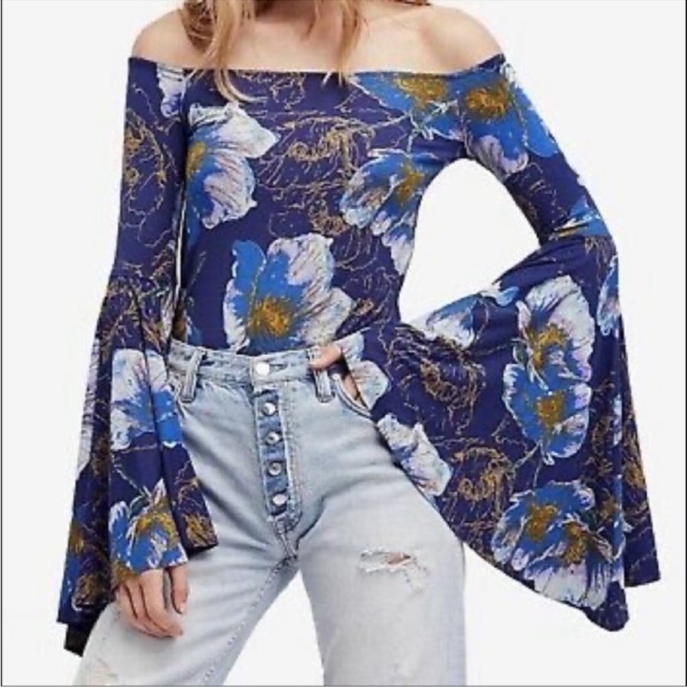 NWOT Free People Bell Sleeve Floral TopSz M